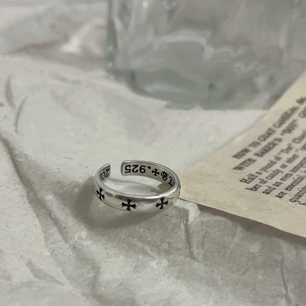 Mroczny Retro Postarzany Pierścionek z Pentagramem w Antycznym Srebrze z Regulacją dla Kobiet