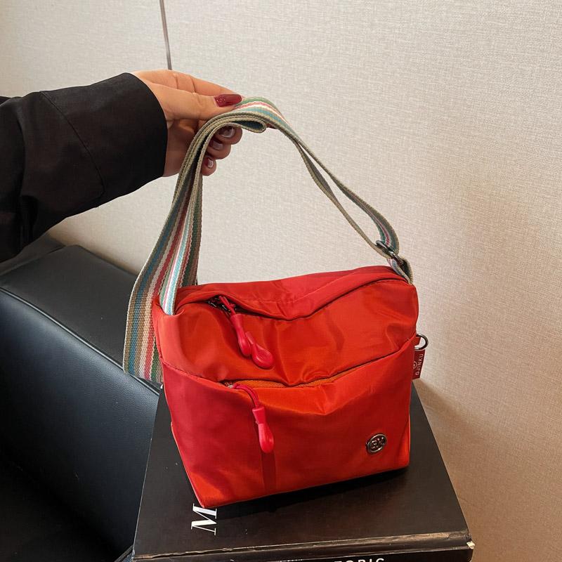 Codzienna nylonowa torba hobo crossbody dla kobiet designerskie torby na ramię 2025 lato mała pojemność tote damska podróżna torba shopper damskie portmonetki