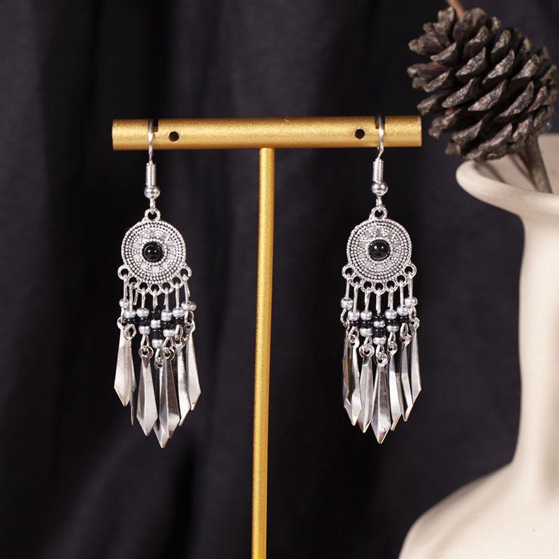 European, American and Bohemian Hollow Bead Fringed Earrings, High-end Retro Ethnic Style Earrings, Fashionable Long Earrings.