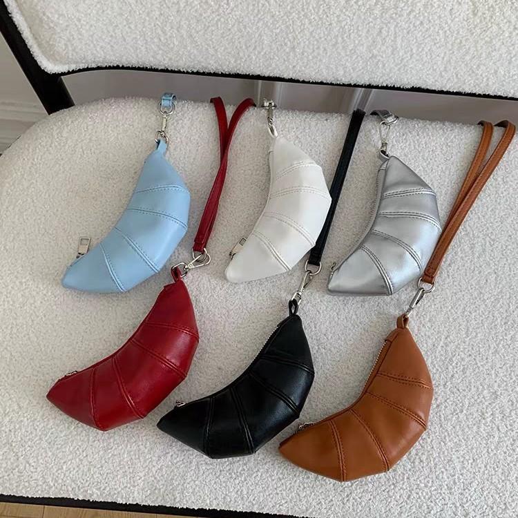 

Outside the neck mini change bag cute croissant bag design sense niche mini lipstick earphone bag бордовый