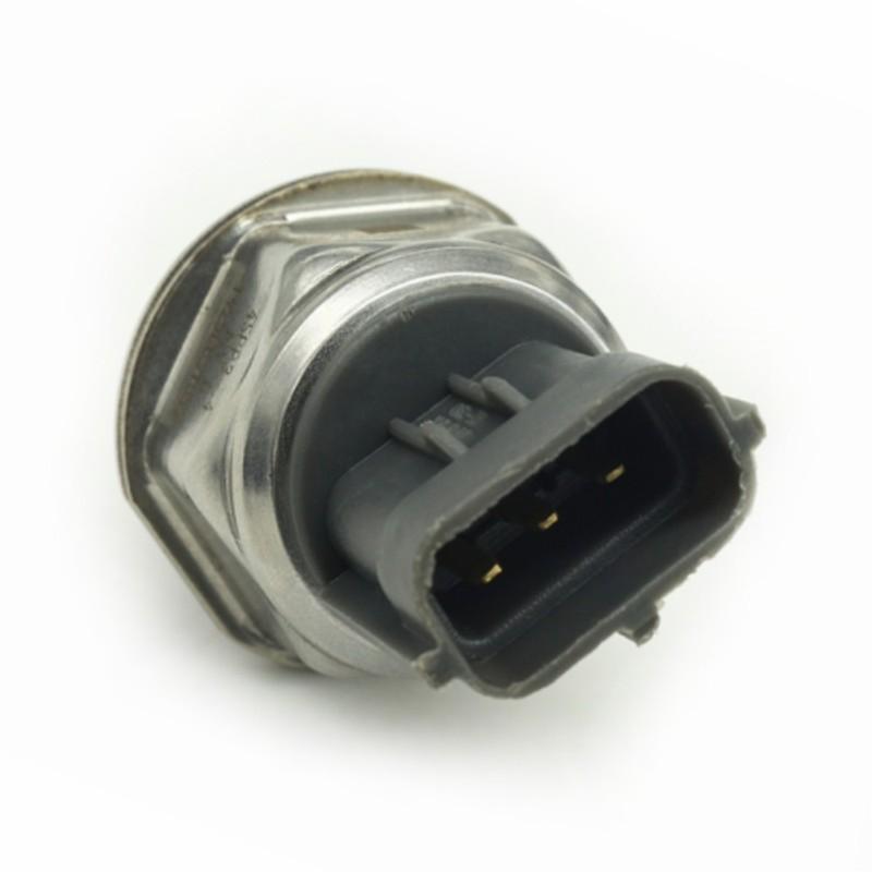 45PP3-4 8C1Q-9D280-AA Common Rail Fuel Pressure Sensor For Nissan Navara Pathfinder 2.5 DCI Ford Transit Mk7 Citroen Relay 2005-