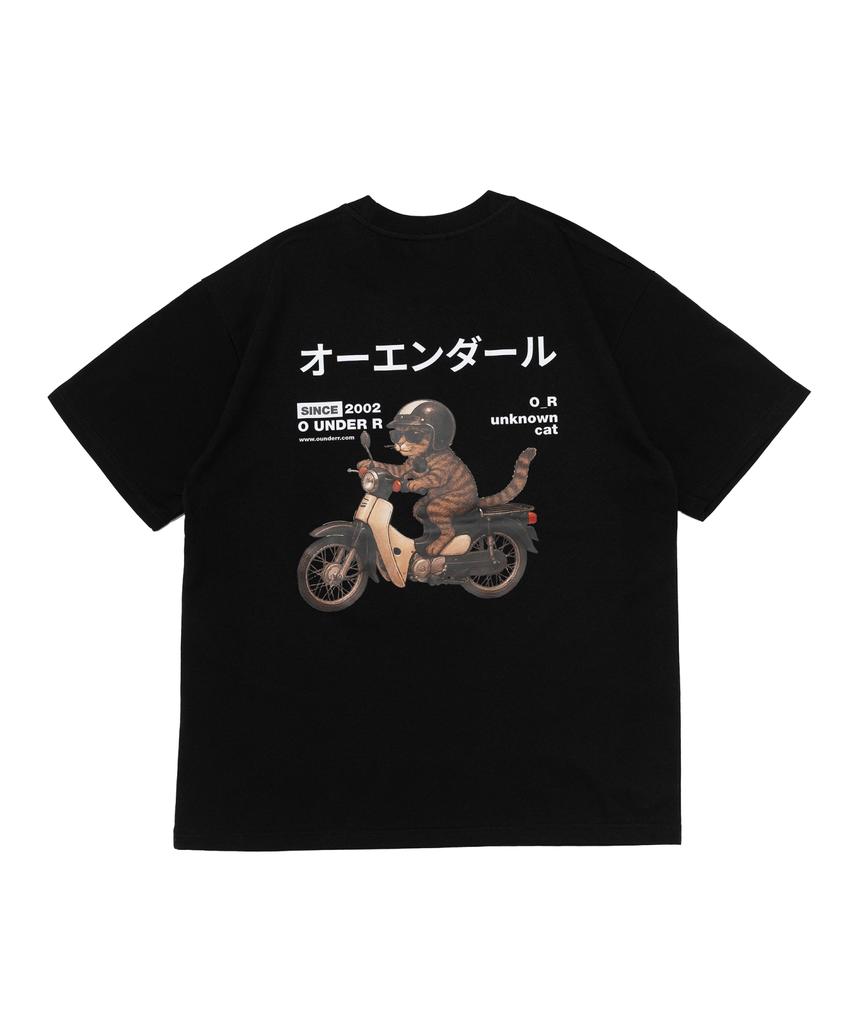OUNDERR Riding Bike Cat Oversized Short Sleeve T-Shirt (Black)
