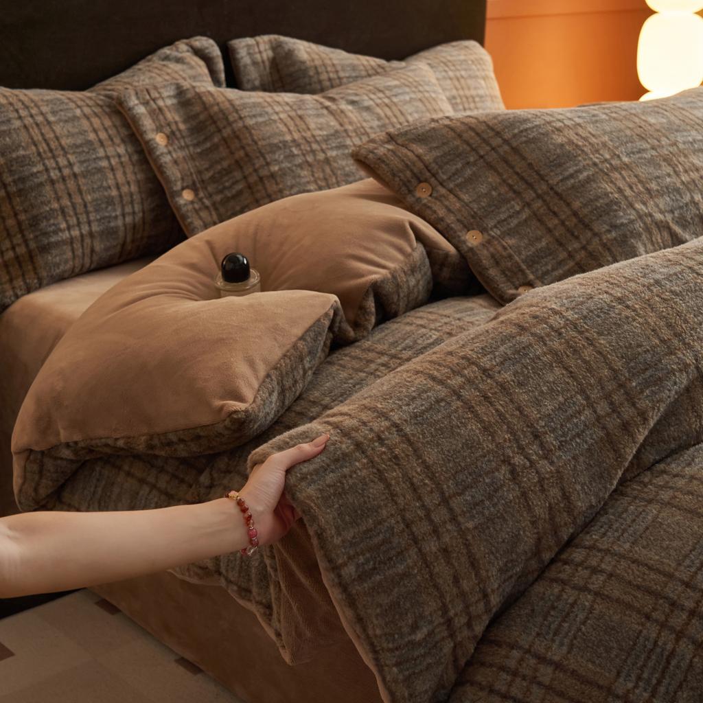 Imitation Cashmere Four-Piece Set, Thickened Milk Fleece Bed Sheet, Quilt Cover, Double-Sided Coral Fleece Bed Hat, Bedding