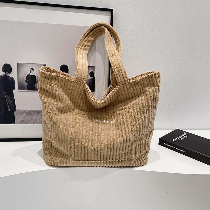 Retro Velvet Shoulder Bag Women'S Versatile Casual Corduroy Portable Large-Capacity Tote Bag Fashionable Commuter Bag