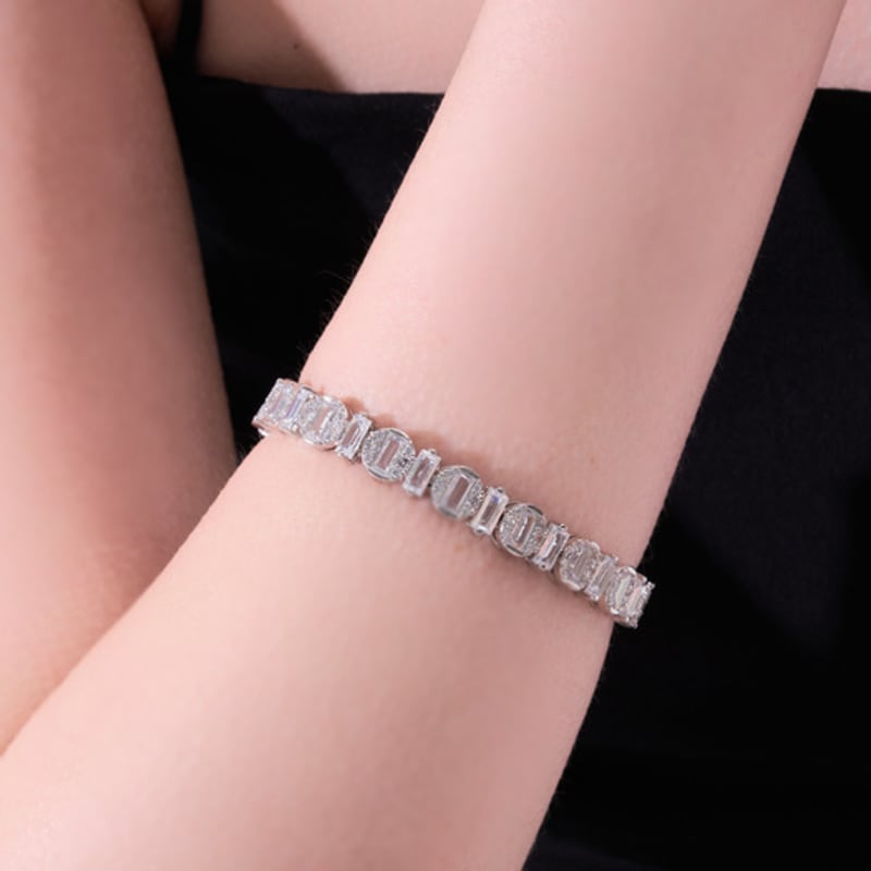 GEIGER Jewelry Glossy White Stone Bracelet GIBRBB001