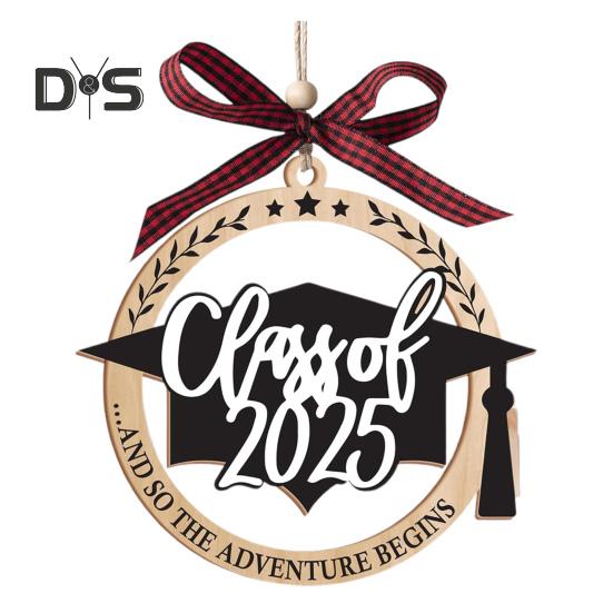 

Випуск 2025 року. Дерев’яний кулон. Орнамент. Випускний. Середня школа. Випускний коледж. Пам’ять. Випускник. Привітання. Подарунок для сина, дочки. C