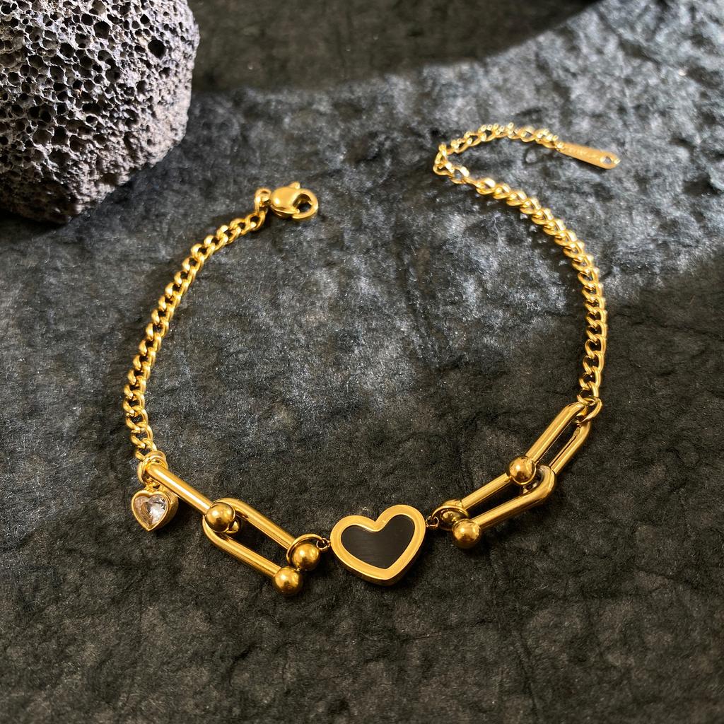Stainless Steel Vintage Retro 18K Gold Plated European Jewelry for Women Waterproof Heart Horseshoe Fashion Charm Bracelets