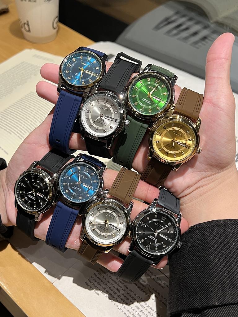 Daily Wearing Silicone Band Colorful Watch for Man and Women