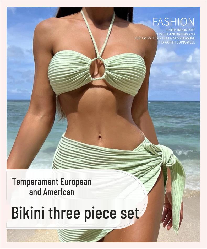 Trendiger Damen-Dreiteiler-Bikini-Badeanzug mit hochwertigem Strandrock