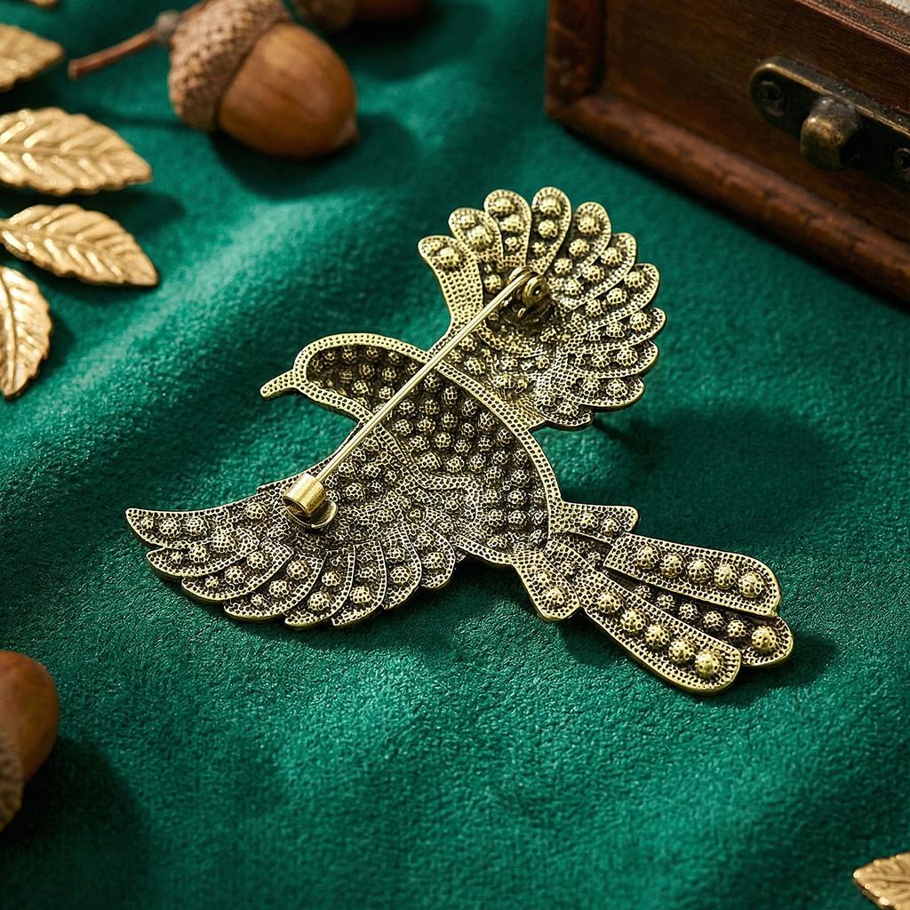 Luxury Rhinestone Bird Brooches for Women Unisex Fashion Animal Pins Friend Event Party New Gifts Jewelry Decoration Accessories