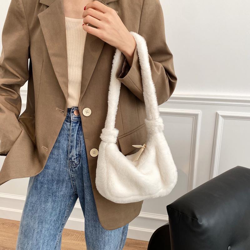 Korean Style Faux Fur Mini Shoulder Bag 2026 Trendy Plush Handbag for Women Fashion Soft Crossbody Purse