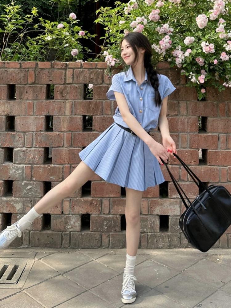 Women's Summer Blue Striped Polo Collar Pleated Shirt Dress with Waist-Cinching Design
