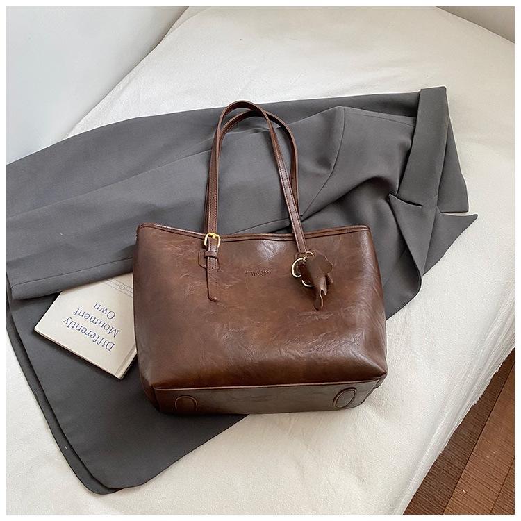 

Модная сумка-тоут Maillard большой вместимости женская 2025 новая осенняя ретро текстура сумка для通勤 женская