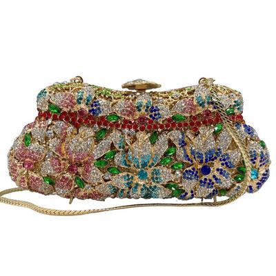 Bolsa de Festa com Strass Incrustado de Cristal e Design Esculpido Vazado
