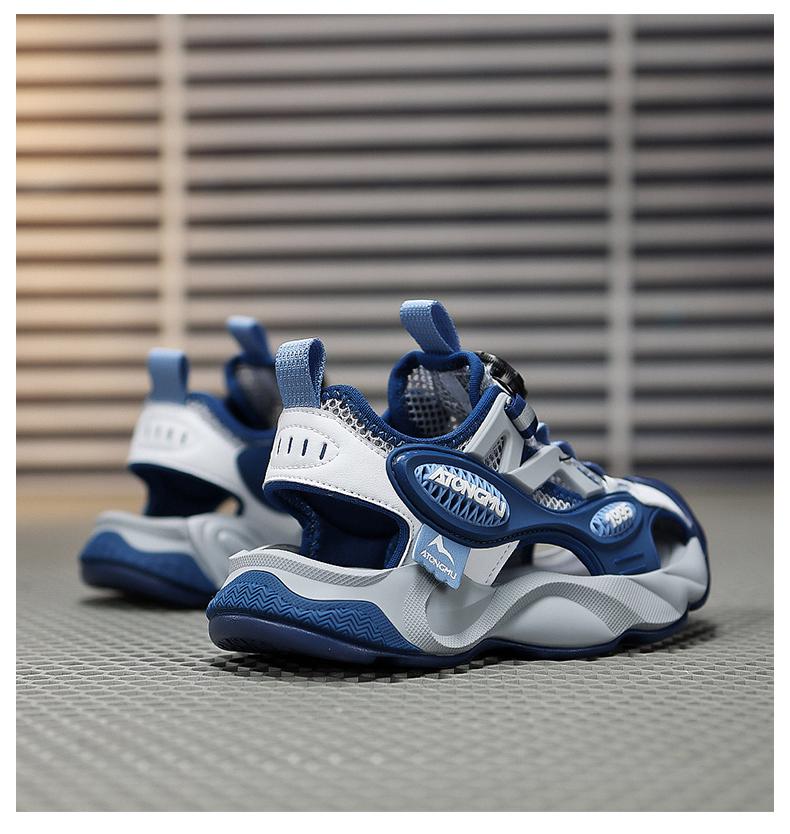 Boys' Sporty Closed-Toe Sandals: Soft Sole Beach Shoes for Big Kids Summer 2024