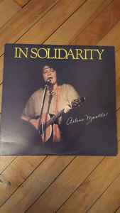 

LP Record ARLENE MANTLE In Solidarity OTL0071988 On The Line Mus 1988 Canada CountryFolk Used