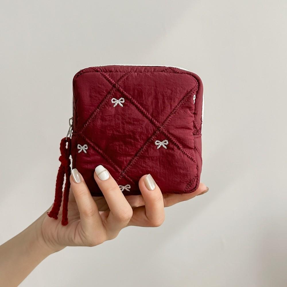 

Portable Toiletry Bag Multi-functional Sanitary Napkin Storage Bag Makeup Organizer червоний