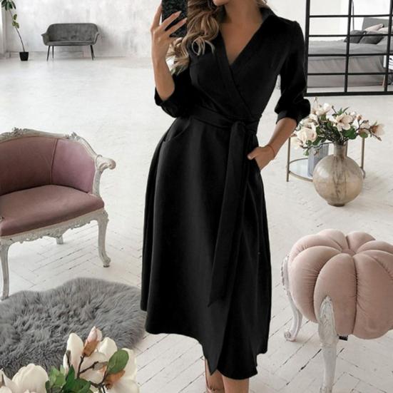 Weibliches Kleid mit Blumenmuster, tiefem V-Ausschnitt, Vintage-Gürtelkleid