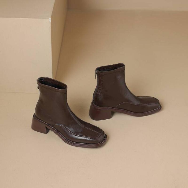 Autumn and Winter Leather Women's Martin Boots Rubber Sole Square Head Large Size Women's Boots Middle Heel Square Heel Korean Version of the New M