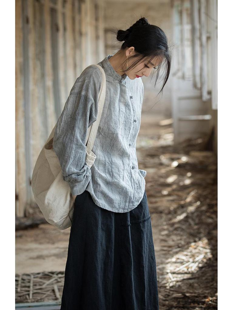 Women's Long-Sleeve Hand-Dyed Ramie Cotton Top with Button Accents - Spring Sun Protection