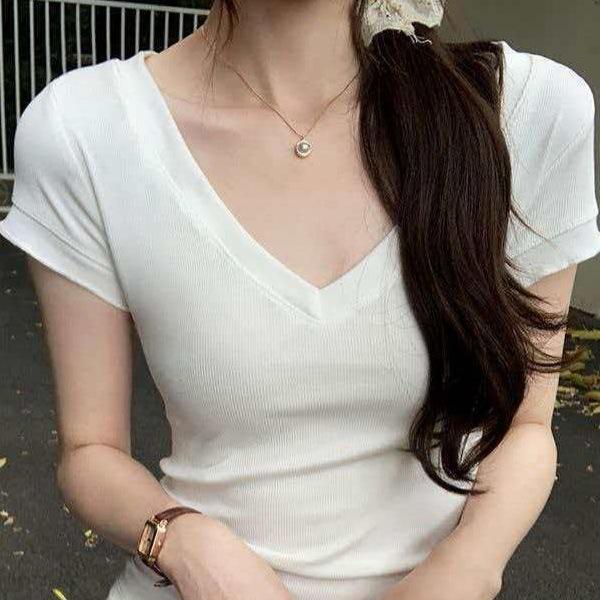 White Shoulder V-neck Short-sleeved T-shirt Women's Summer New Pure Desire Primer Slim and Thin Women's Top