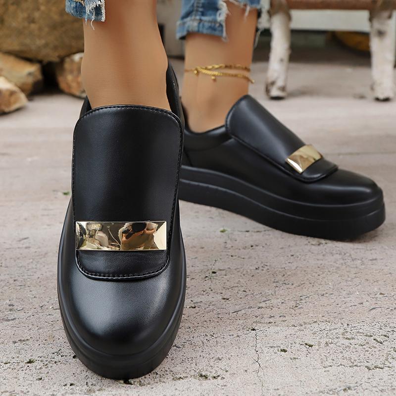 Fashion 2025 New Slip On Thick Bottom White Sneakers Women Metal Decor Platform Sneakers Woman Comfort Pu Leather Sport Shoes Plus Size