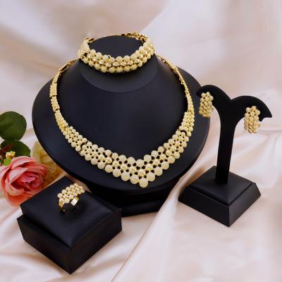 Dubai bruidsketting, oorbellen, ring en armband vierdelige set, Nigeriaanse dames 14K goud Zirkonia set