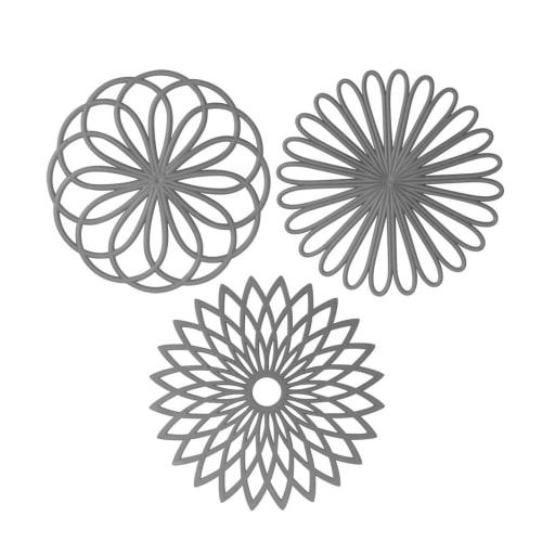 DARENYI Silicone Trivets, Heat-Resistant, Set of 3, Stylish, Non-Slip, Wall-Mountable, Easy To Clean, Round (Gray)