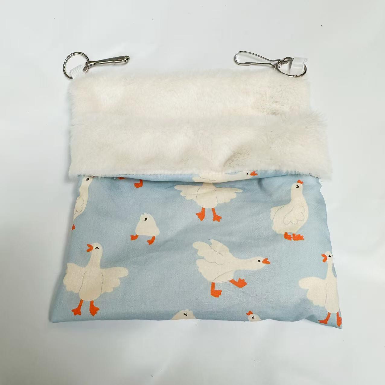 Cozy Breathable Hanging Nest for Sugar Gliders & Flying Squirrels: Comfortable Sleep Hammock Supplies