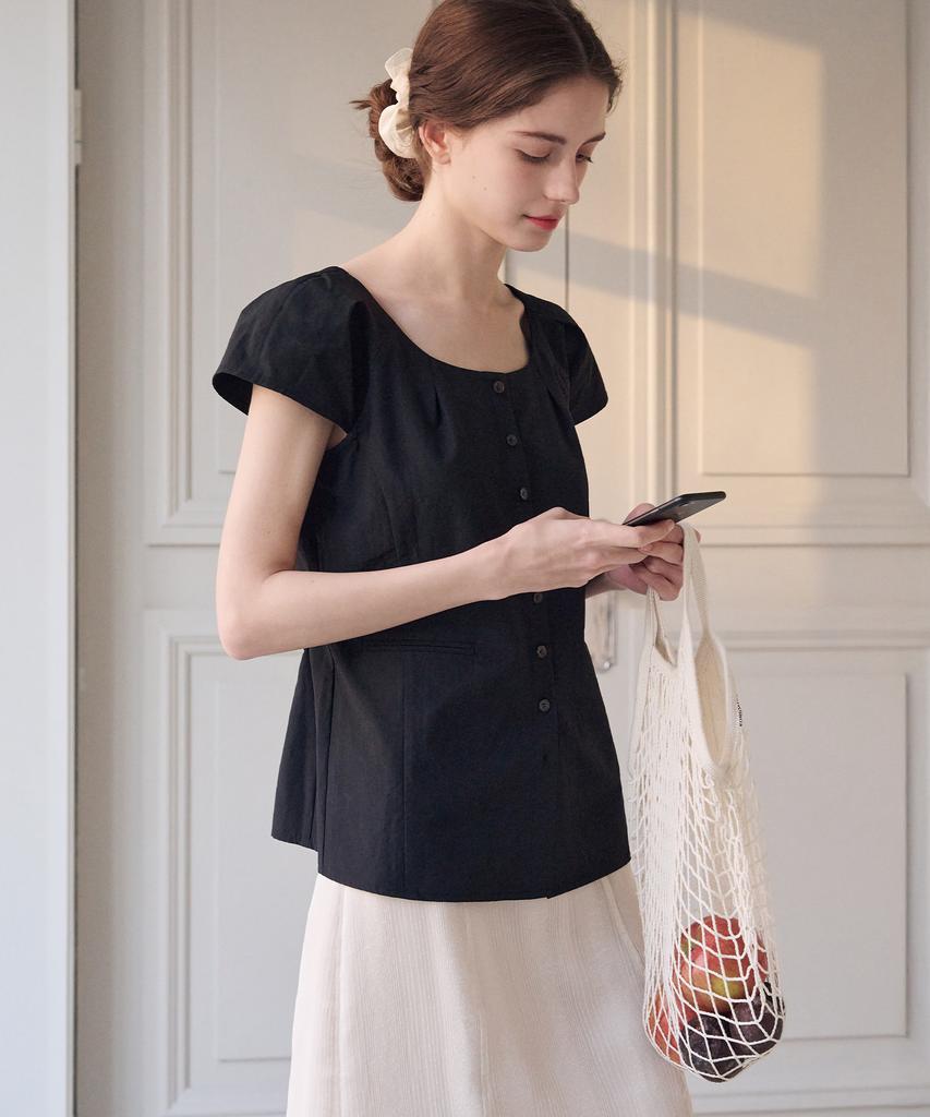 Deuloupisumeon Ballong Cap Sleeve Boat Neck Blouse [White]