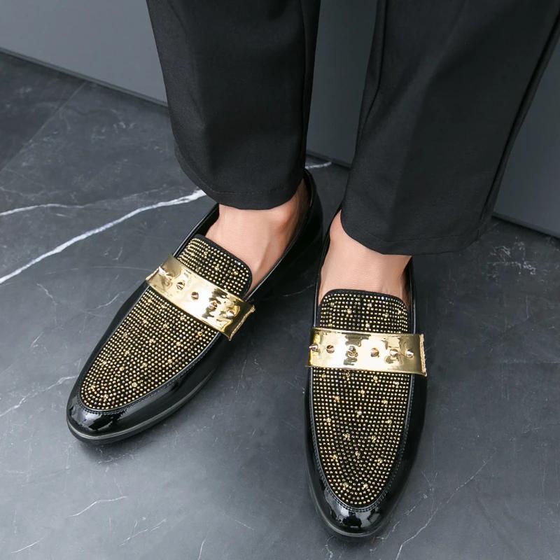 Fashion 2025 Crystal Diamond Tip Business Dress Men Leather Shoes Men's Loafers Tênis Masculino Casual Driving Luxury Designer Zapatos
