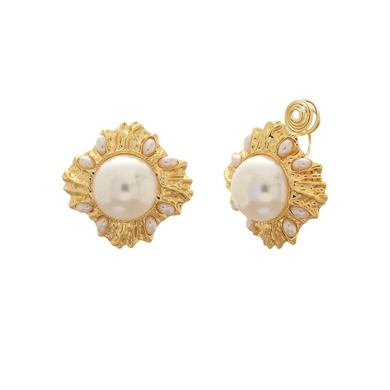 Fashionable Rhinestone Imitation Pearl Metal Square Retro Elegant Mosquito Ear Clip for Women