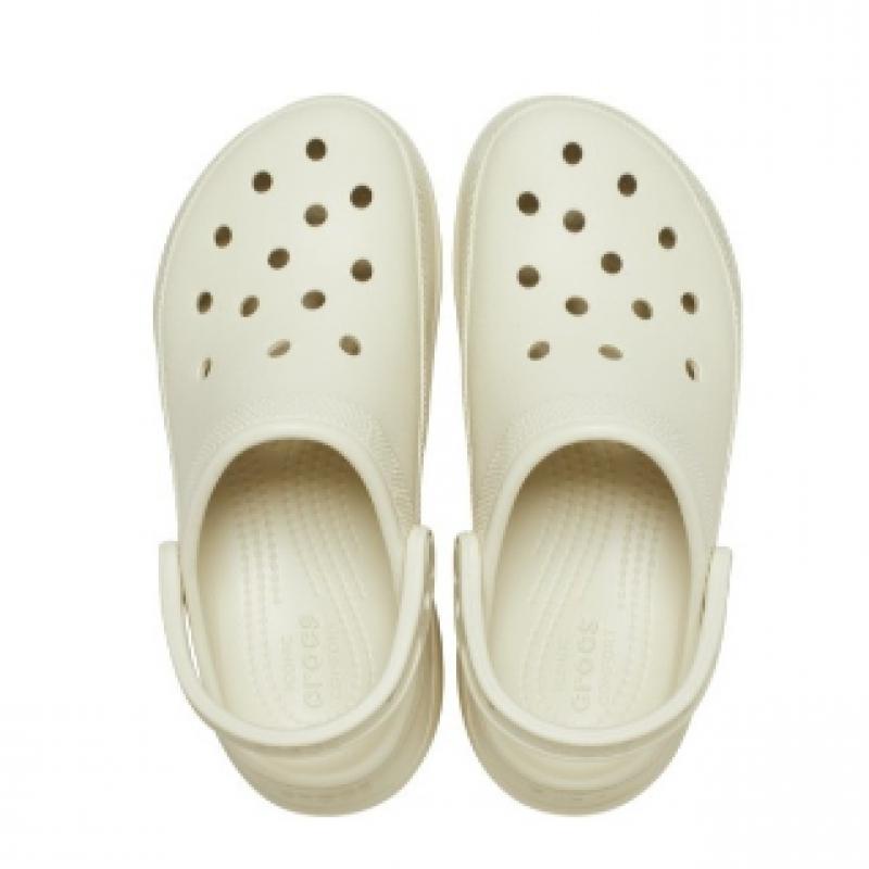 CrocS Women S Bay Clog Bone 206302 2y2