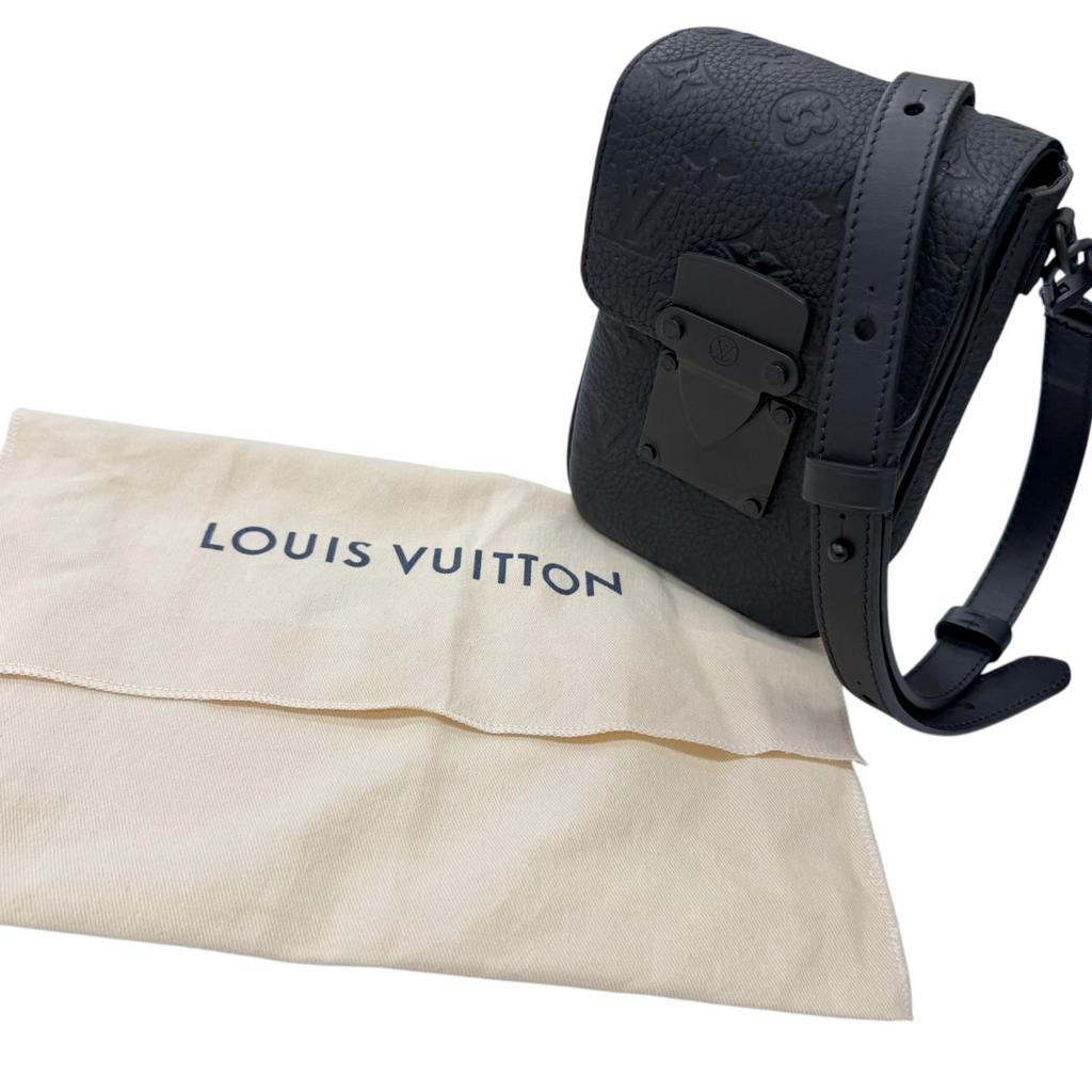 Excellent LOUIS VUITTON Shoulder Bag S Lock Vertical Wearable Wallet Used