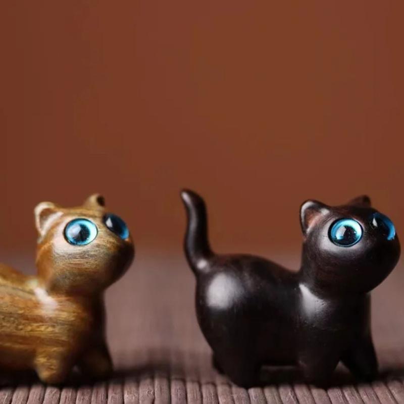 Green Sandalwood Curious Slanted Head Cat Animal Ornament Mini Cute Wooden Lucky Cat Home New Year 2025 Decoration Funny Gifts