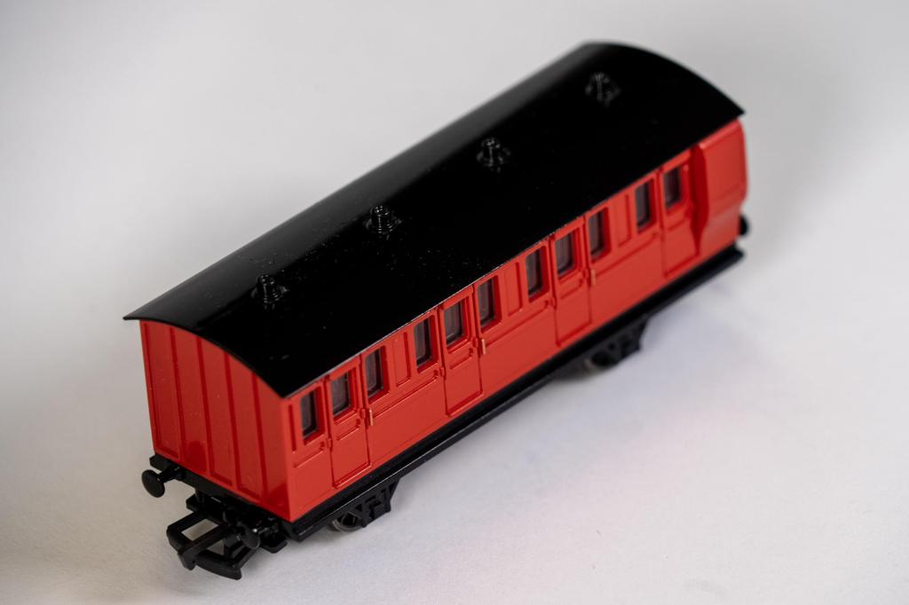 Bachmann HO-Spur Thomas die Lokomotive Roter Brems-Personenwagen Modellbahn-Personenwagen 28-76039
