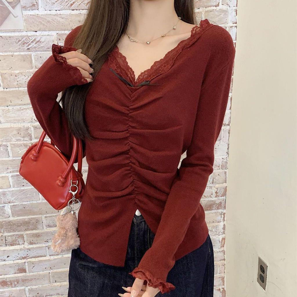 Women's V-Neck French Lace Patchwork Pleated Sweater for Autumn/Winter