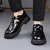 Sandalias de hombre para primavera y verano Suela gruesa estilo diseñador de moda Fiesta o trabajo Exterior de moda para jóvenes Zapatos Negros y blancos