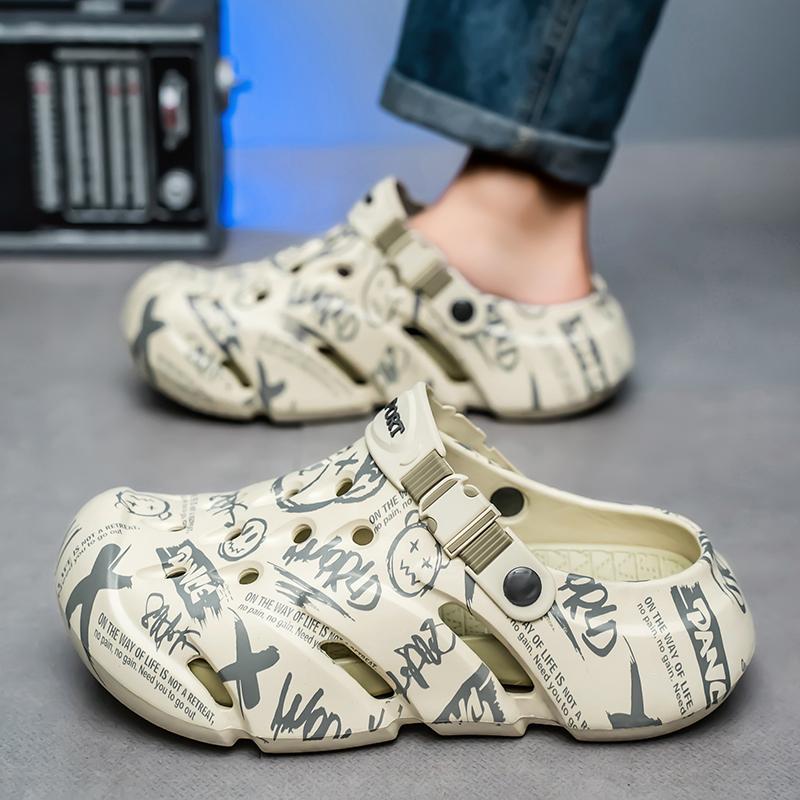 New large-sized thick-soled men's sandals EVA lightweight and breathable beach shoes fashionable and casual sports sandals men