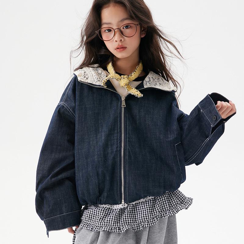 

Детская свободная джинсовая куртка с капюшоном в корейском стиле - Коллекция Осень 2025 120 темно-синий