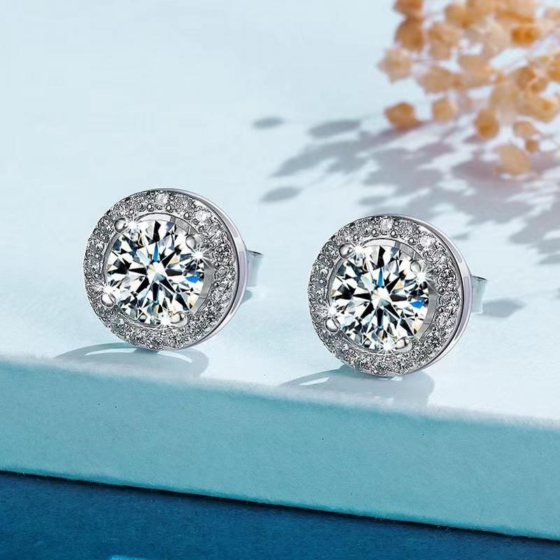 High-End Ladies Light Luxury Jewelry S925 Silver Classic Four-Claw Moissanite Ring and Inlaid Earrings Simple Elegant Design