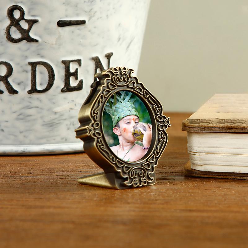 

1pc Metal Retro Mini Frames Desktop Photo Frame Small Golden Picture Frames Vintage Props Home Decoration