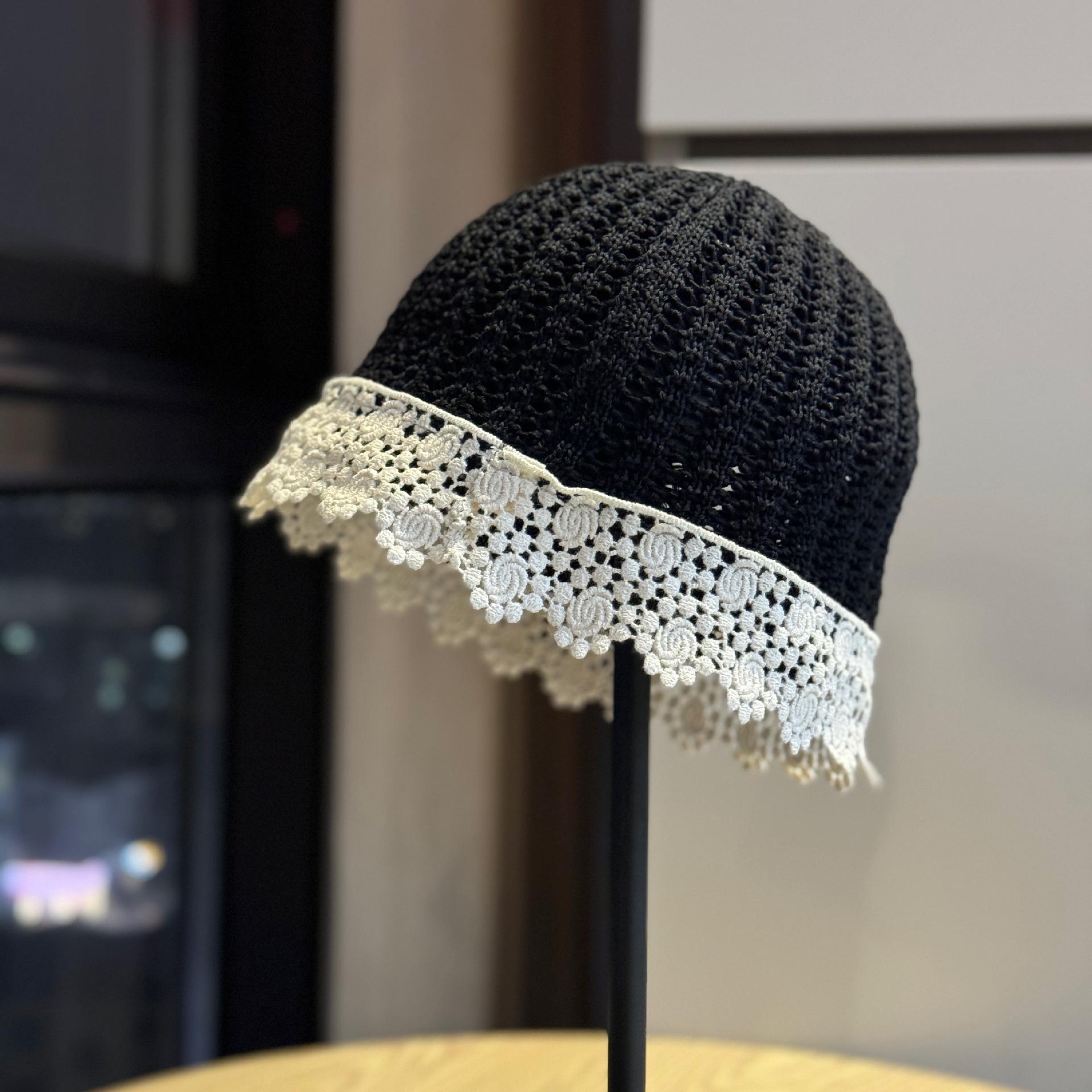

2026New lace beret for women, French retro versatile artist hat, large head circumference, makes the face look smaller, elegant knitted hat Adult54-60Average Size чёрный