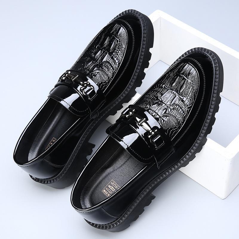One-pedal men's shoes large size business dress foot cover casual leather shoes men's comfortable and breathable increase trend