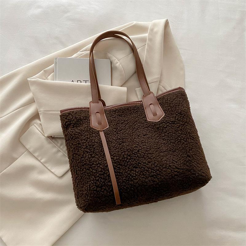 Plush Bag Women's Large Capacity 2025 New Autumn and Winter Casual Handbag Versatile Plush Tote Bag