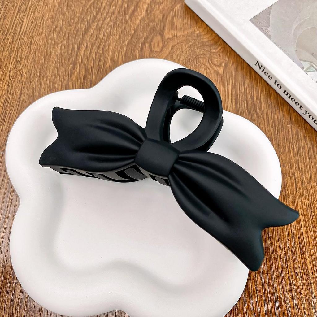 Milk Tea Color Large Hair Claw - Korean Style Fashionable Hollow Out Shark Clip for Women's Updos