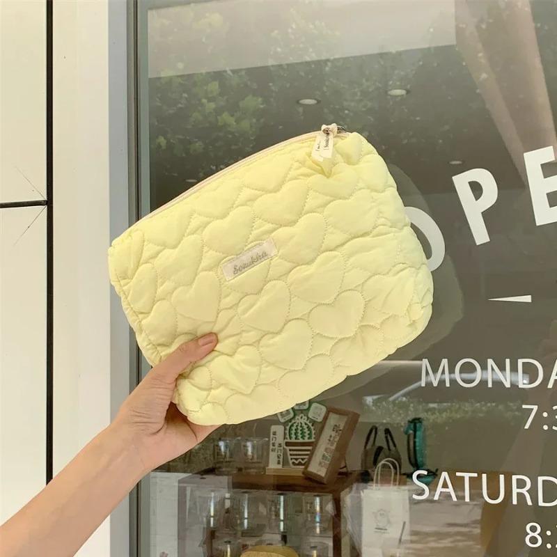 Sweet Flower Women's Quilting Cosmetic Bag Large Capacity Ladies Love Makeup Case Female Travel Storage Bags Clutch Handbags