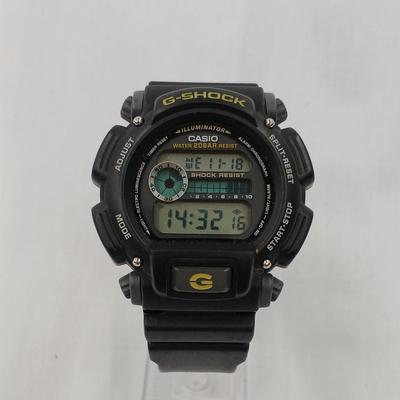 Used CASIO DW-9052 G-SHOCK