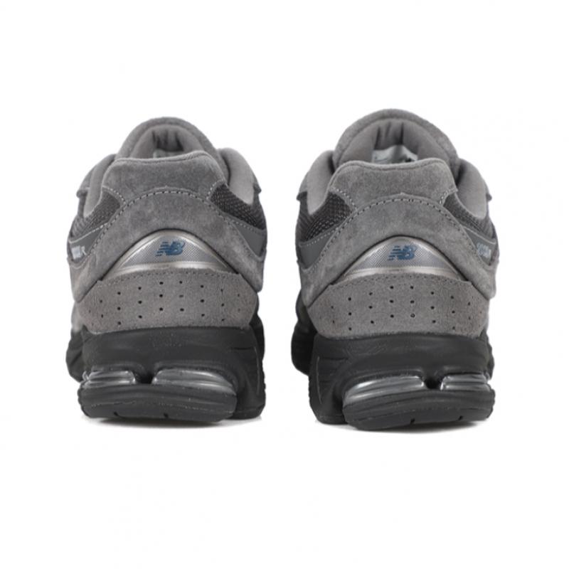 New Balance 2002r Castle Rock Black