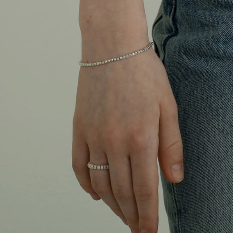 Less Is More Beads Rings Set (3 Color)